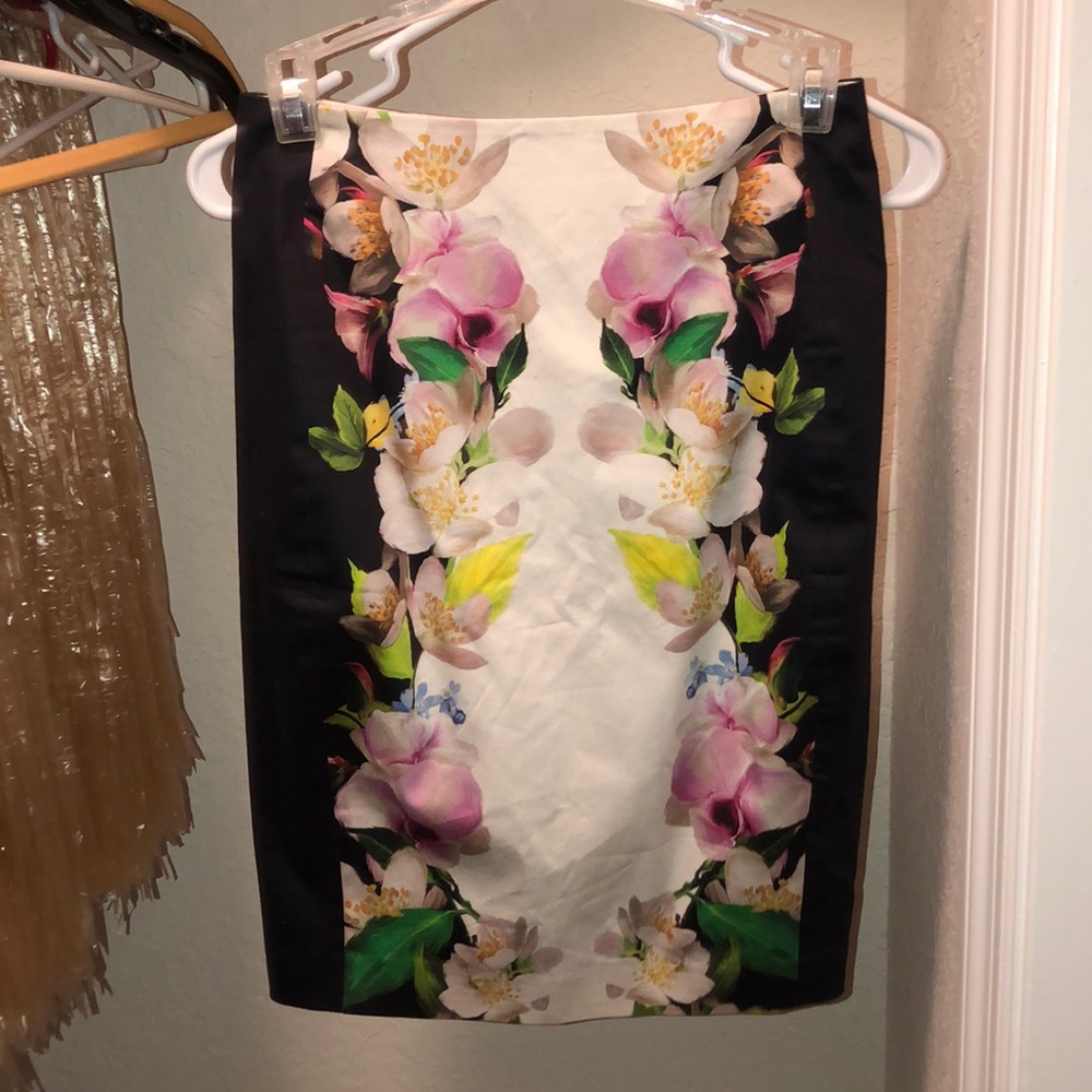 Two piece - Picture 4 of 5